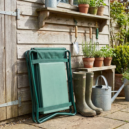 Garden Kneeler lifestyle 3